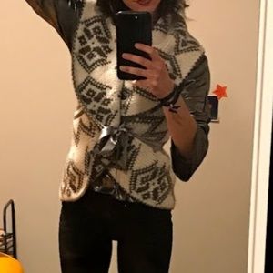 Cardigan black and white